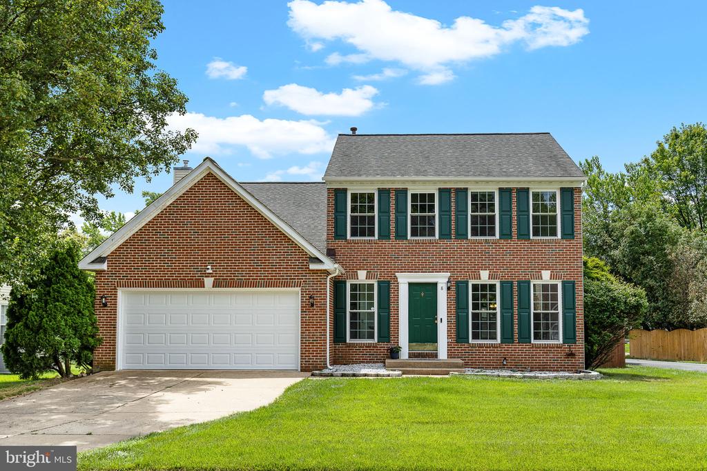 8 Westchester Ct