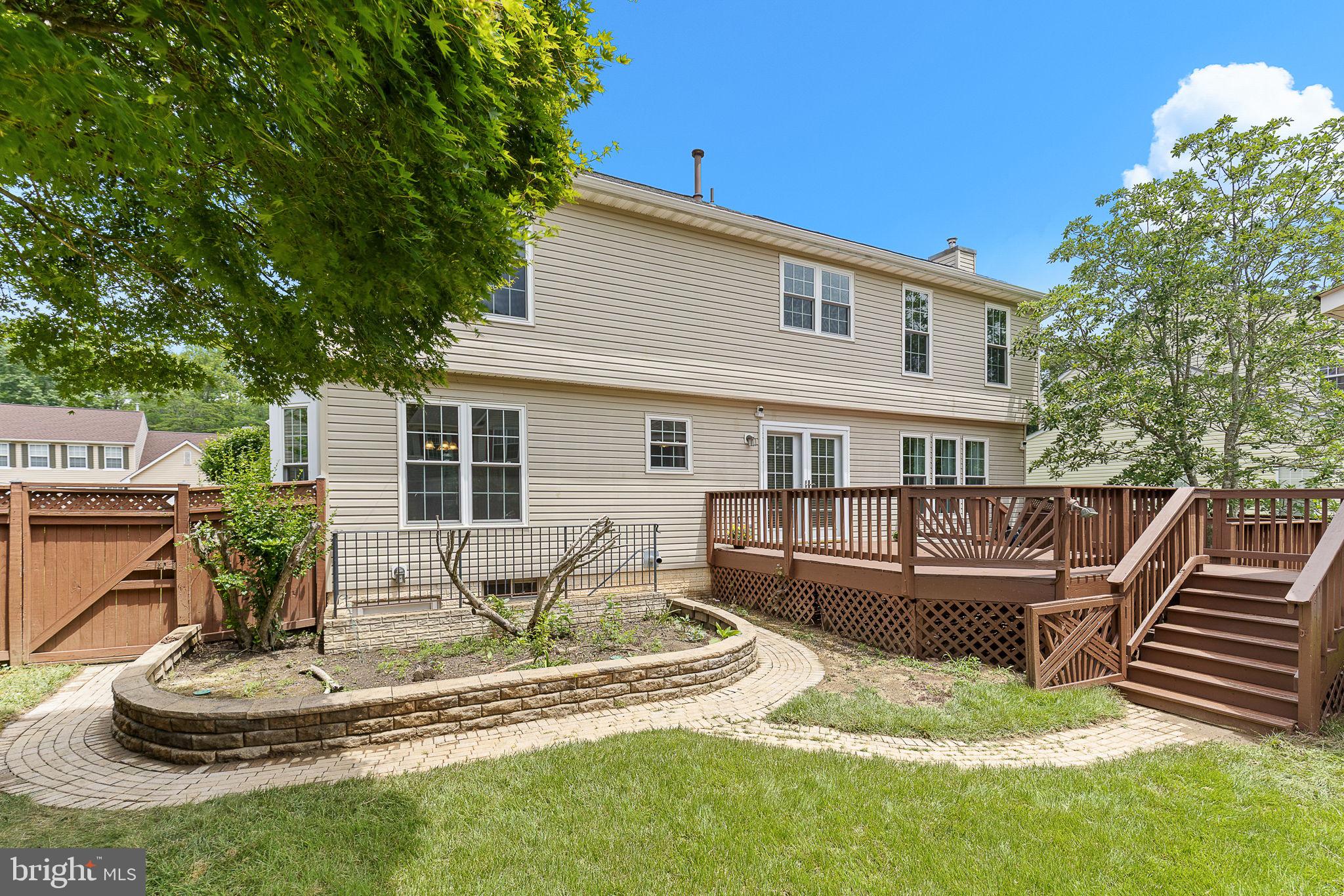 8 Westchester Ct