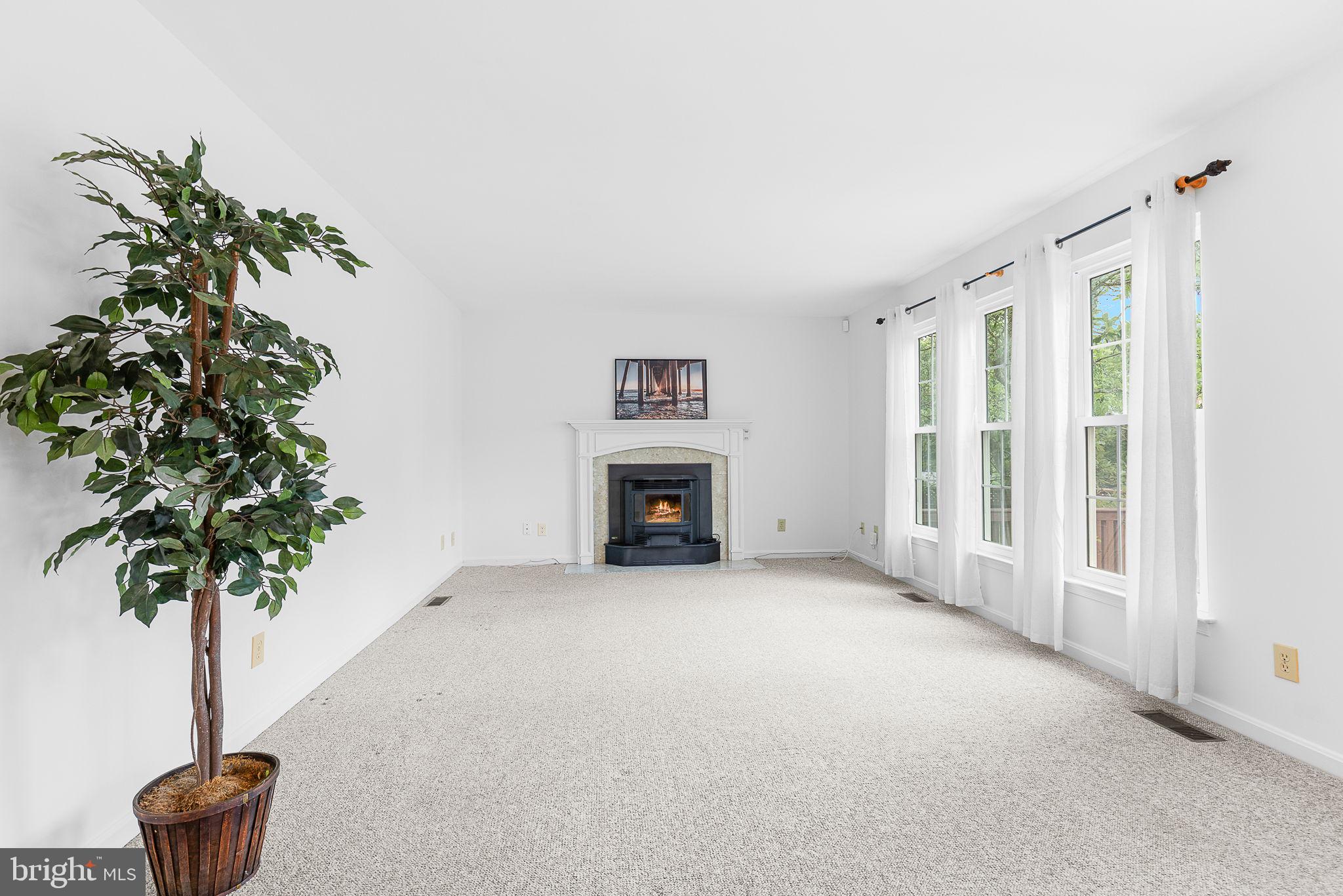8 Westchester Ct
