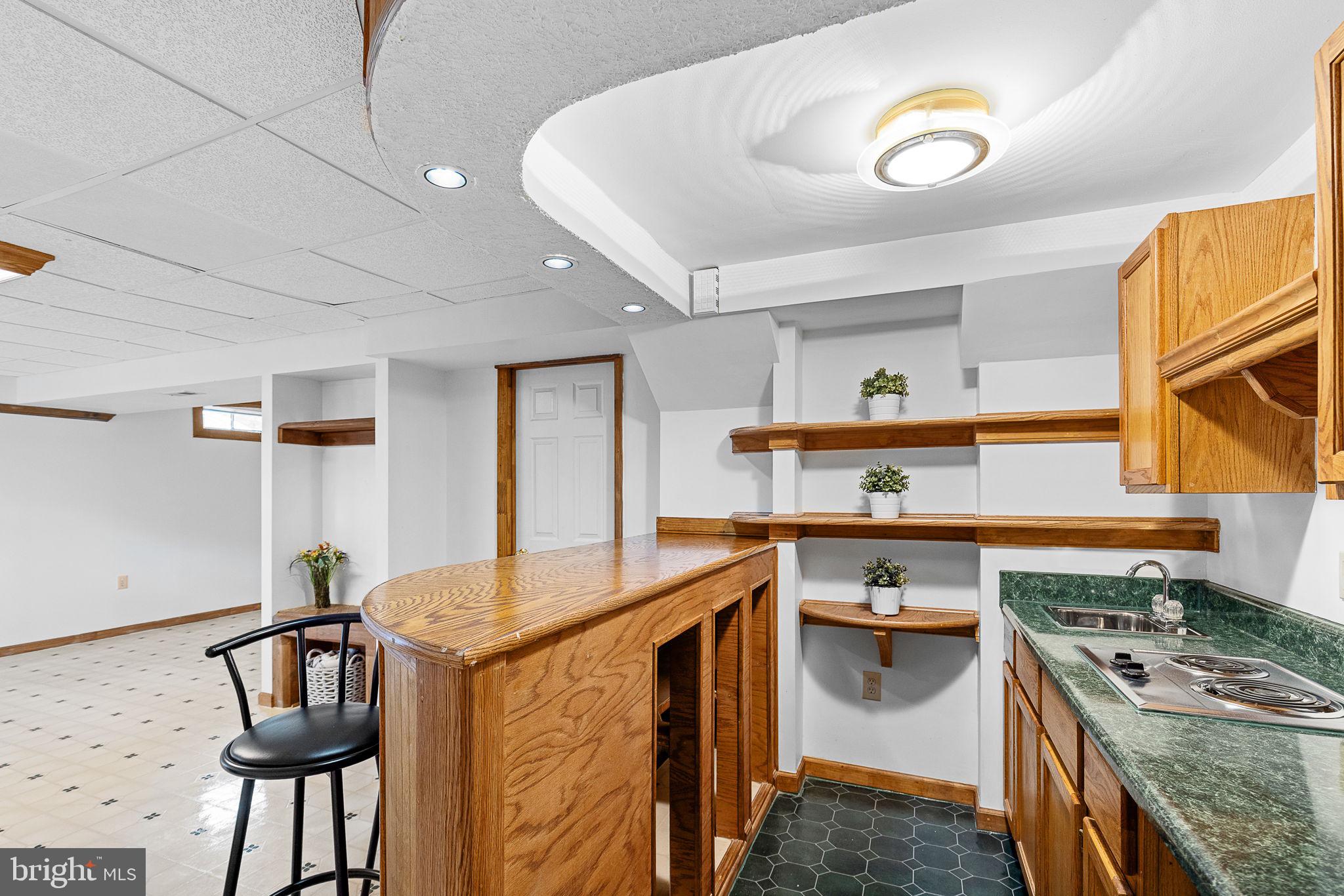 8 Westchester Ct