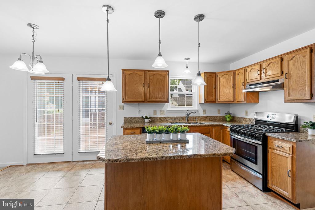 8 Westchester Ct