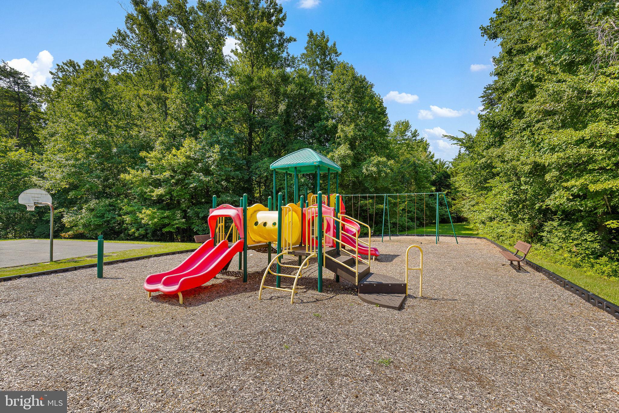 8 Westchester Ct