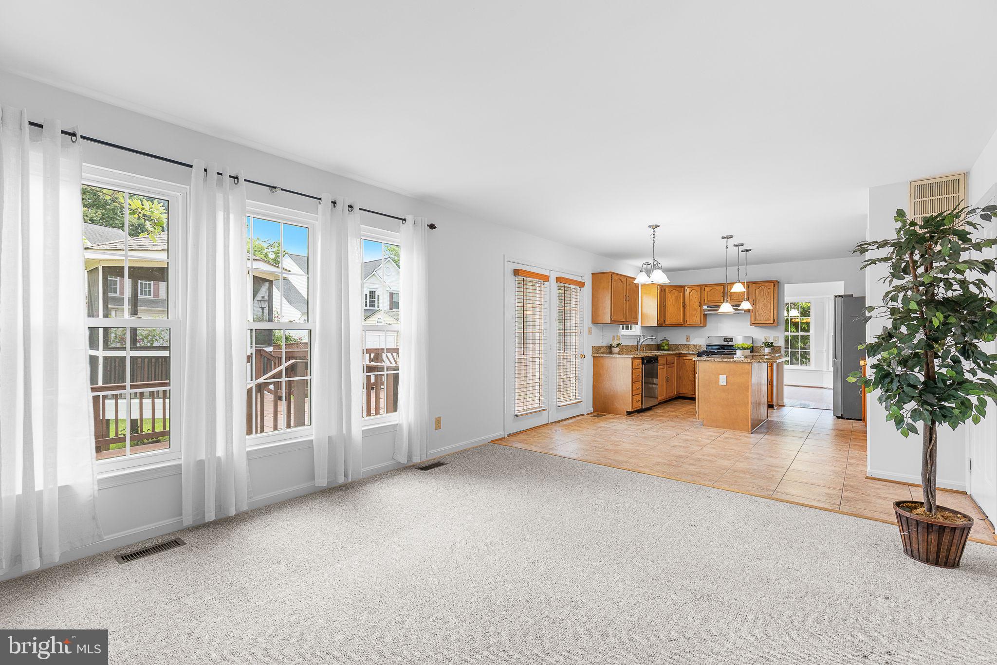 8 Westchester Ct