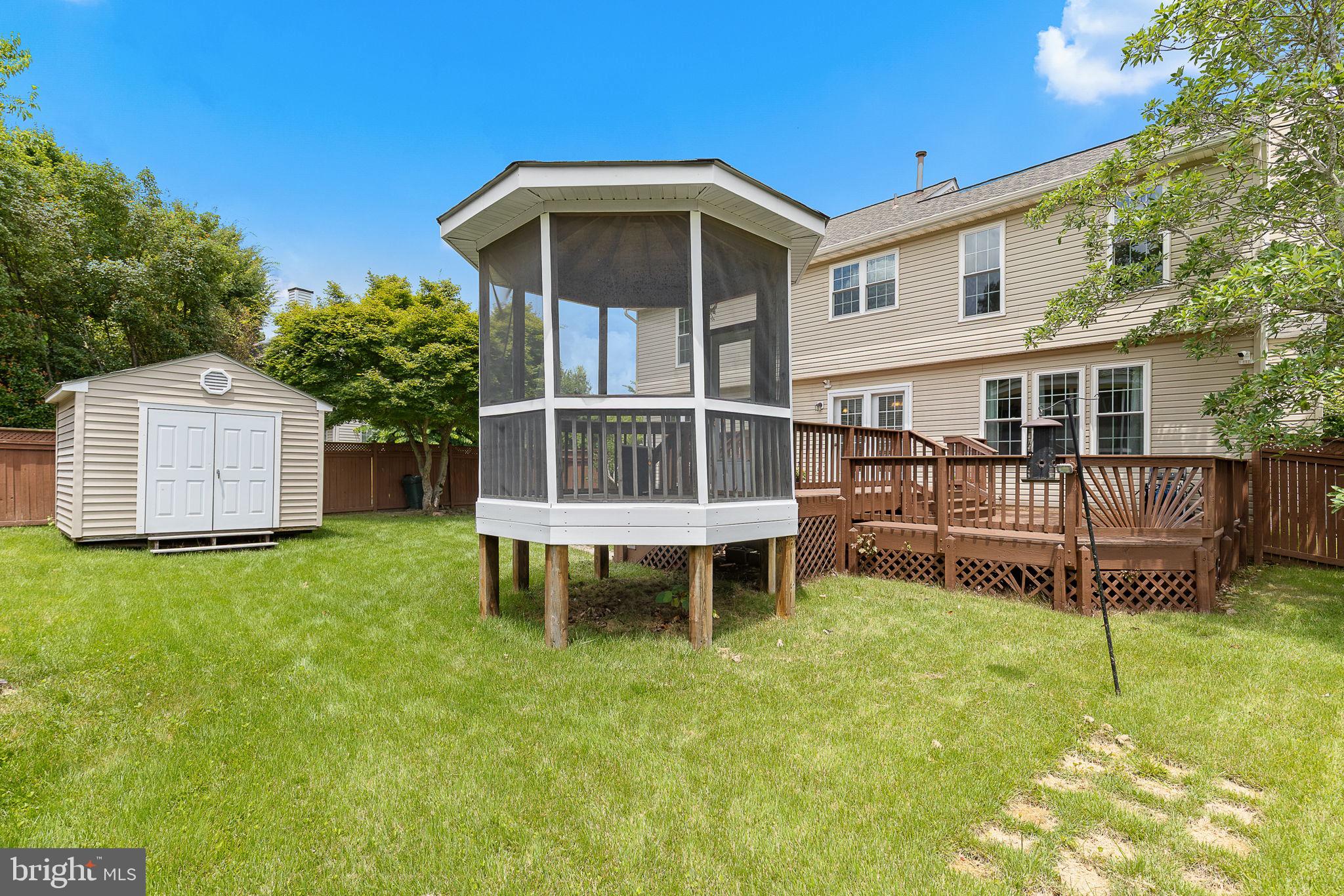 8 Westchester Ct