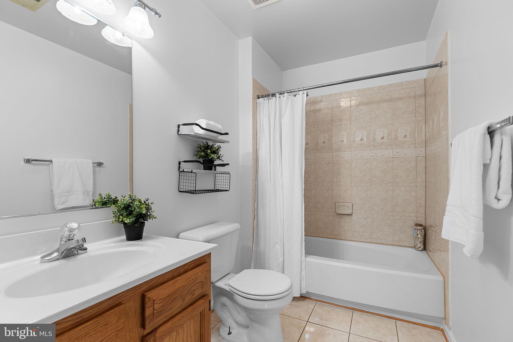 8 Westchester Ct