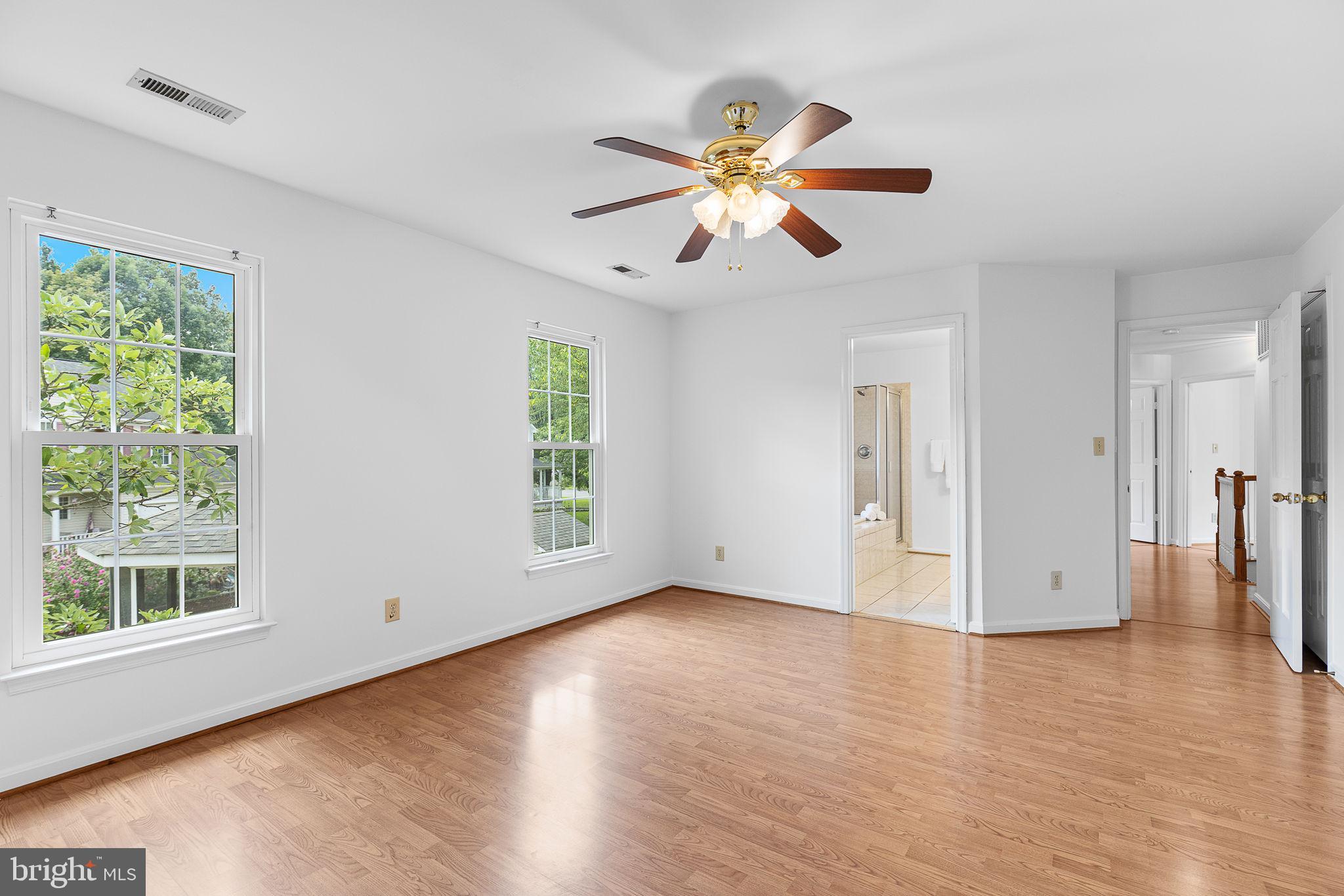 8 Westchester Ct
