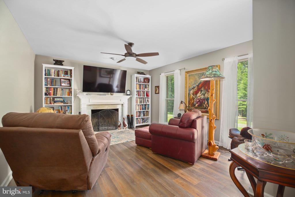 1000 QUEEN ANNE DRIVE