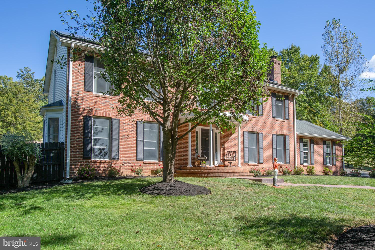 1000 QUEEN ANNE DRIVE