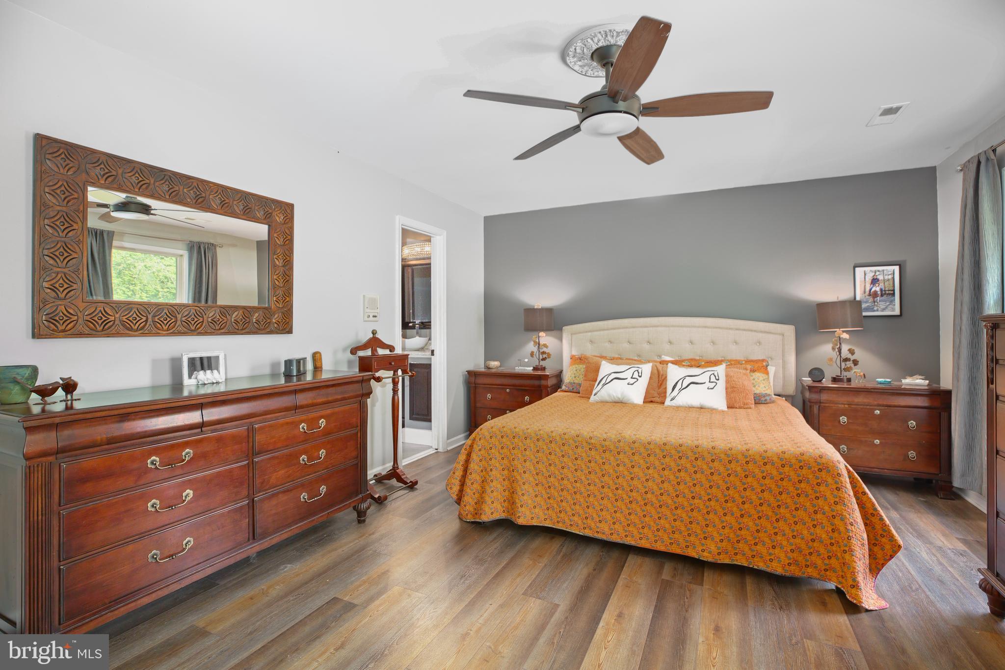 1000 QUEEN ANNE DRIVE