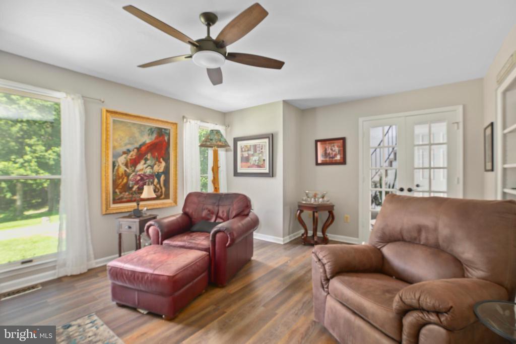 1000 QUEEN ANNE DRIVE