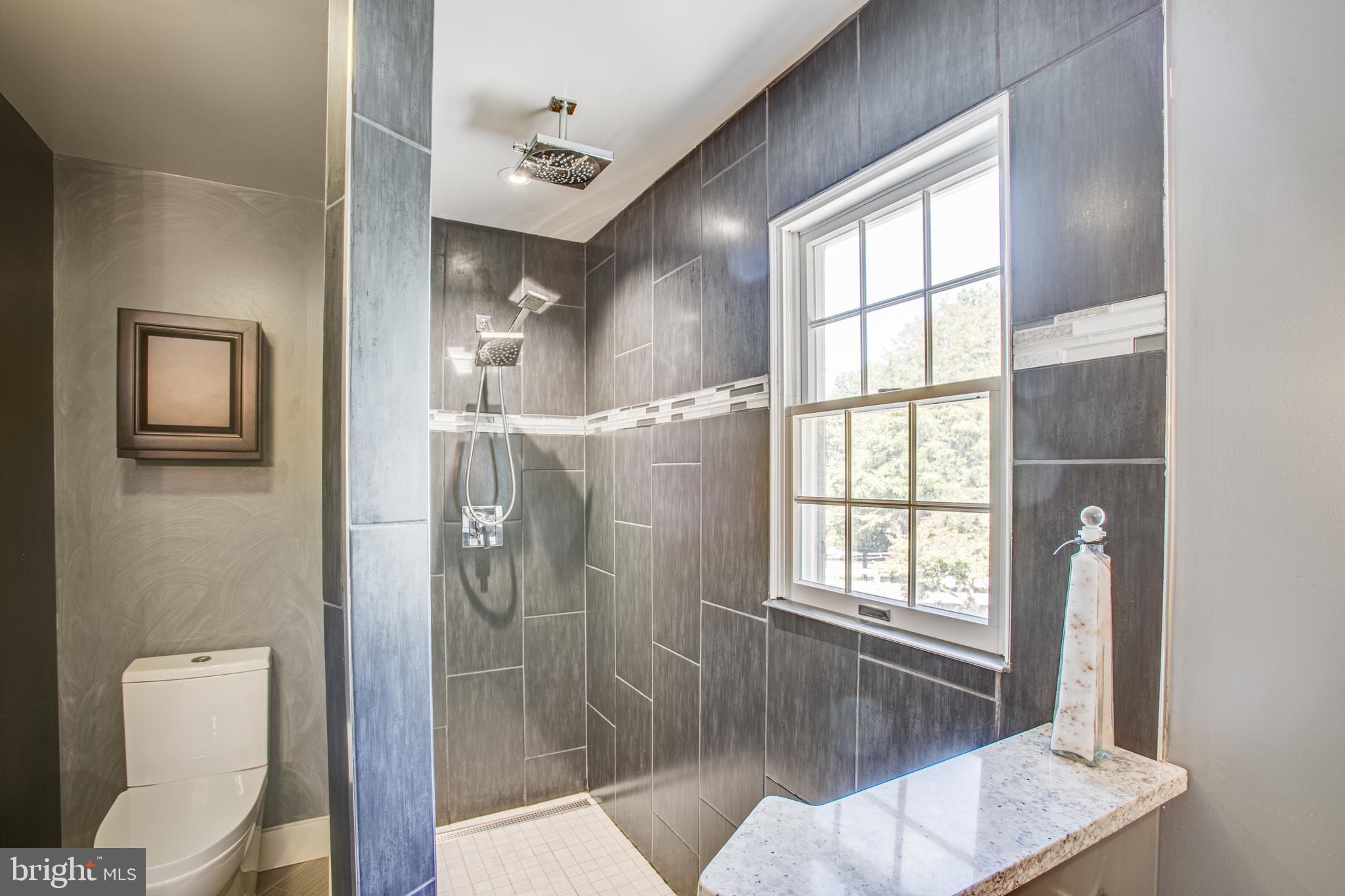 1000 QUEEN ANNE DRIVE