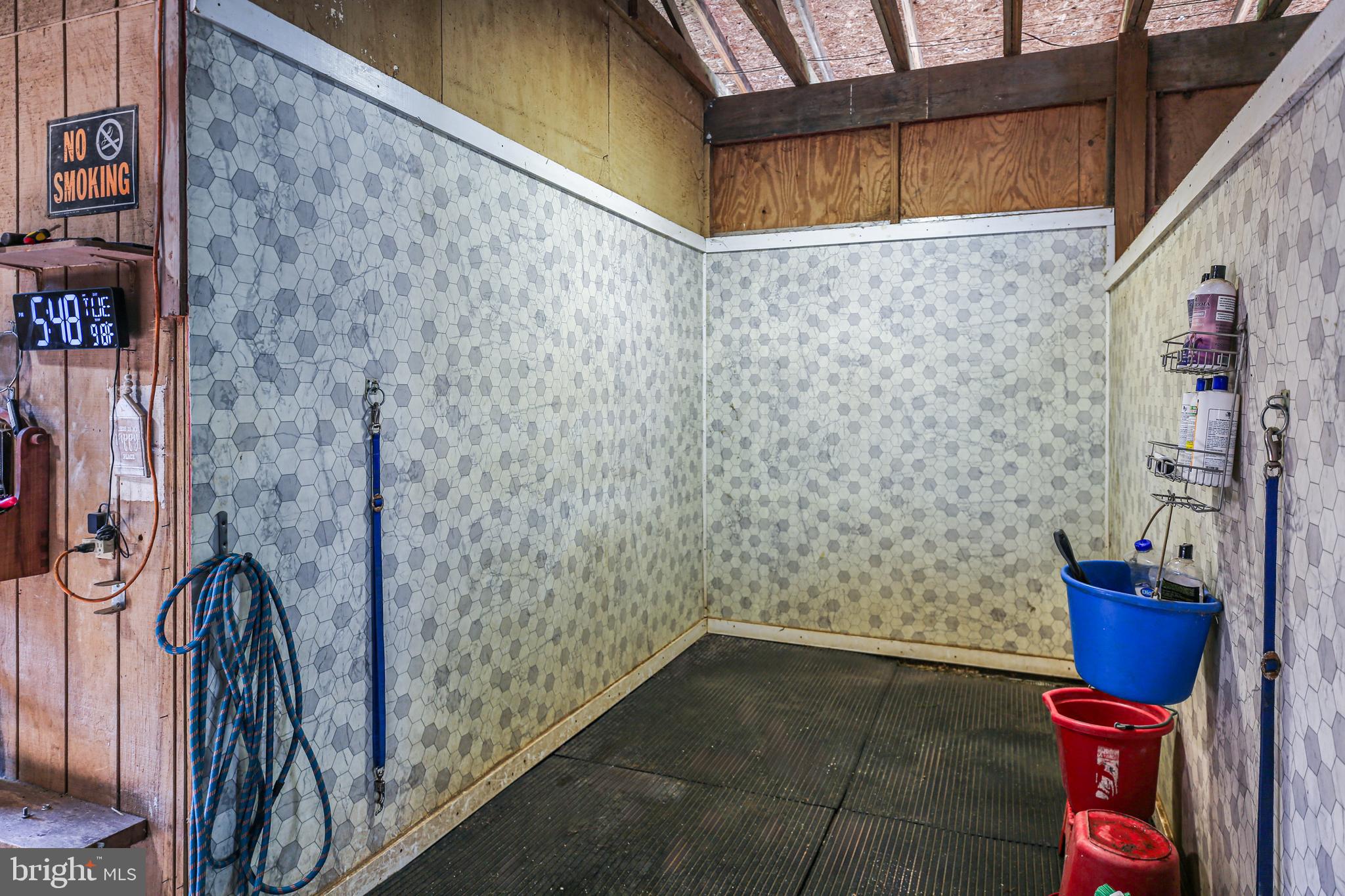 1000 QUEEN ANNE DRIVE