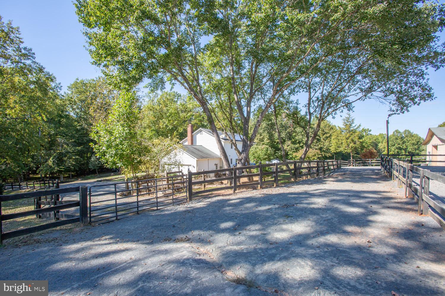 1000 QUEEN ANNE DRIVE