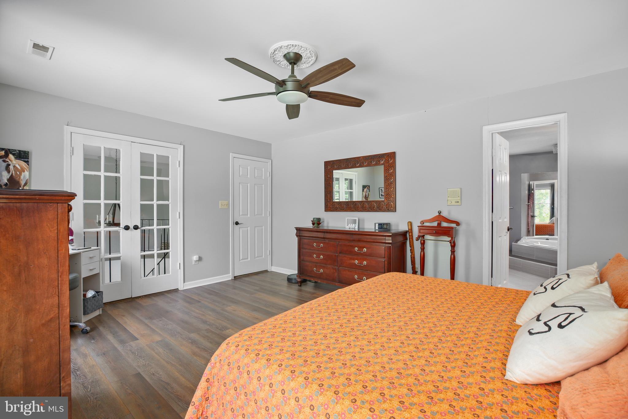 1000 QUEEN ANNE DRIVE