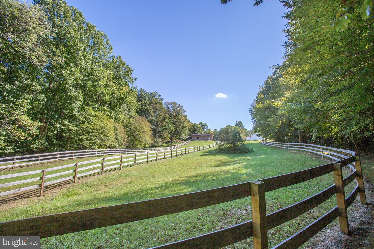 1000 QUEEN ANNE DRIVE