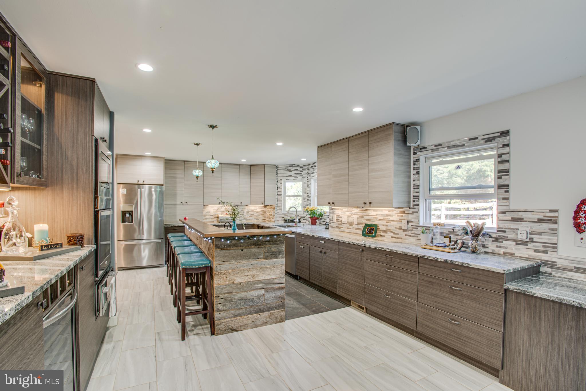 1000 QUEEN ANNE DRIVE