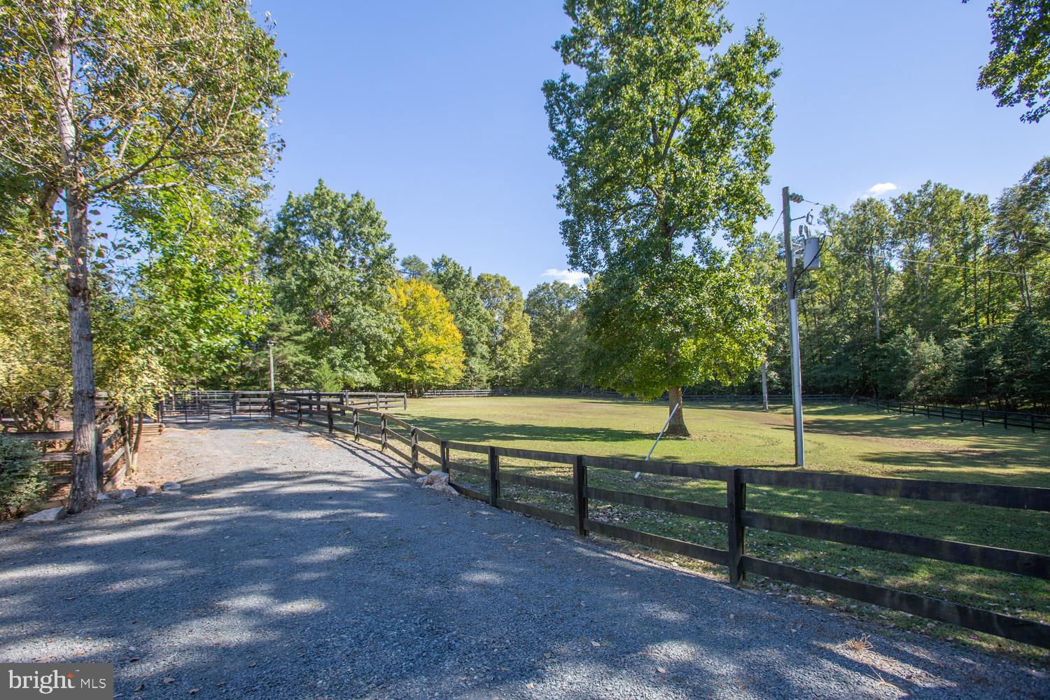 1000 QUEEN ANNE DRIVE