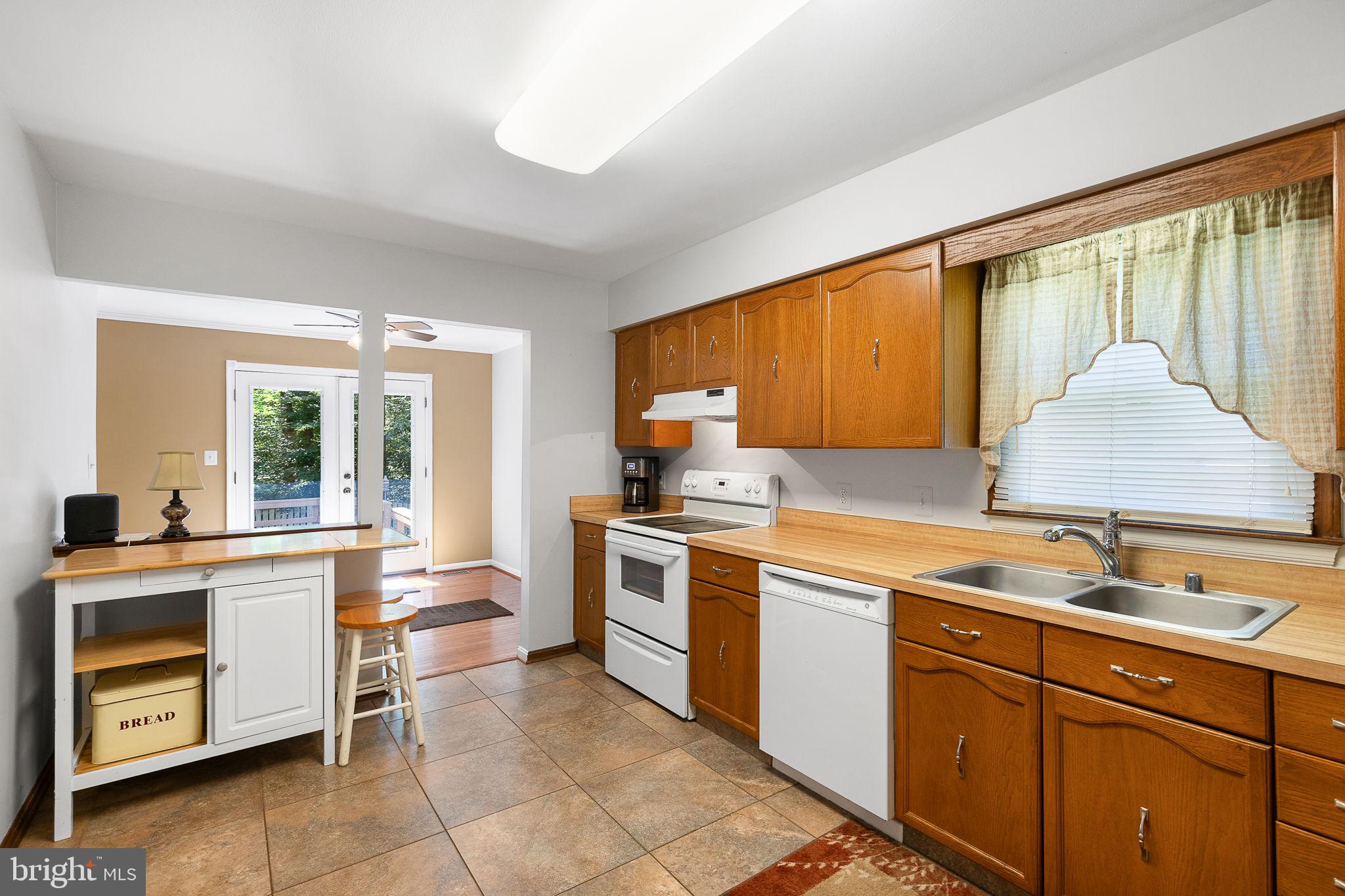 208 Greenspring Dr