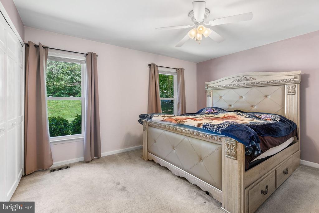 208 Greenspring Dr