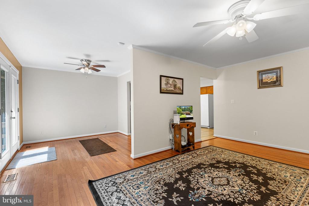 208 Greenspring Dr