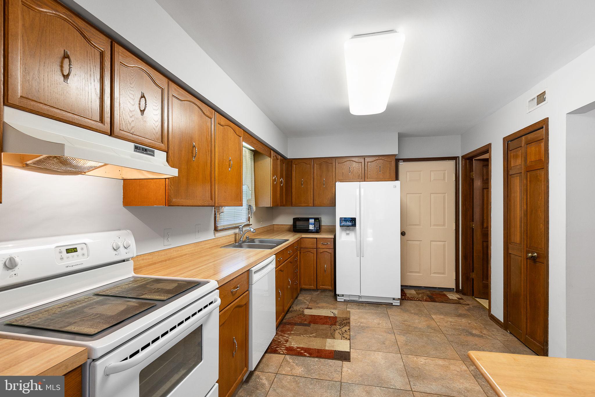 208 Greenspring Dr