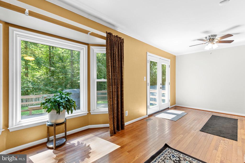 208 Greenspring Dr