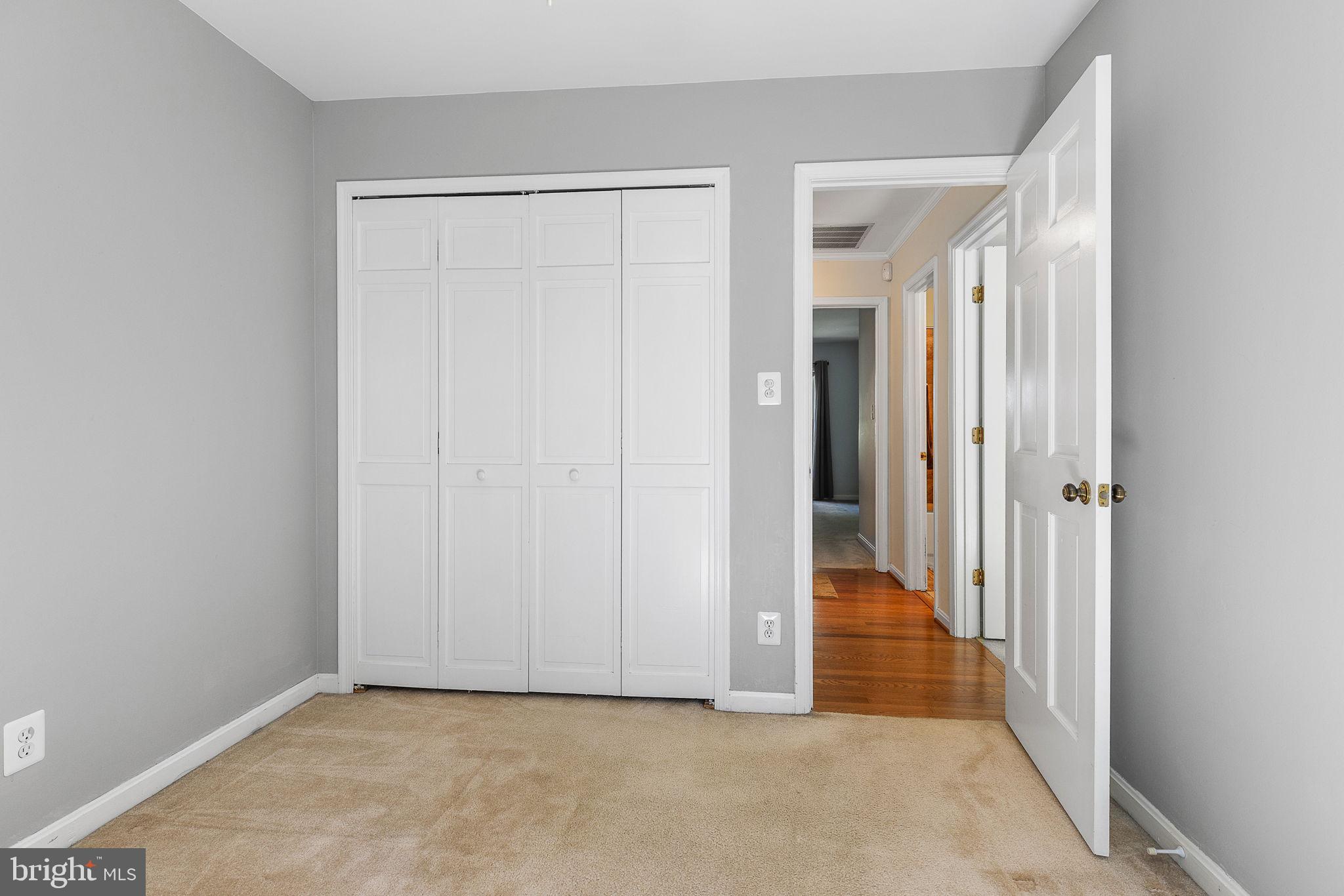 208 Greenspring Dr