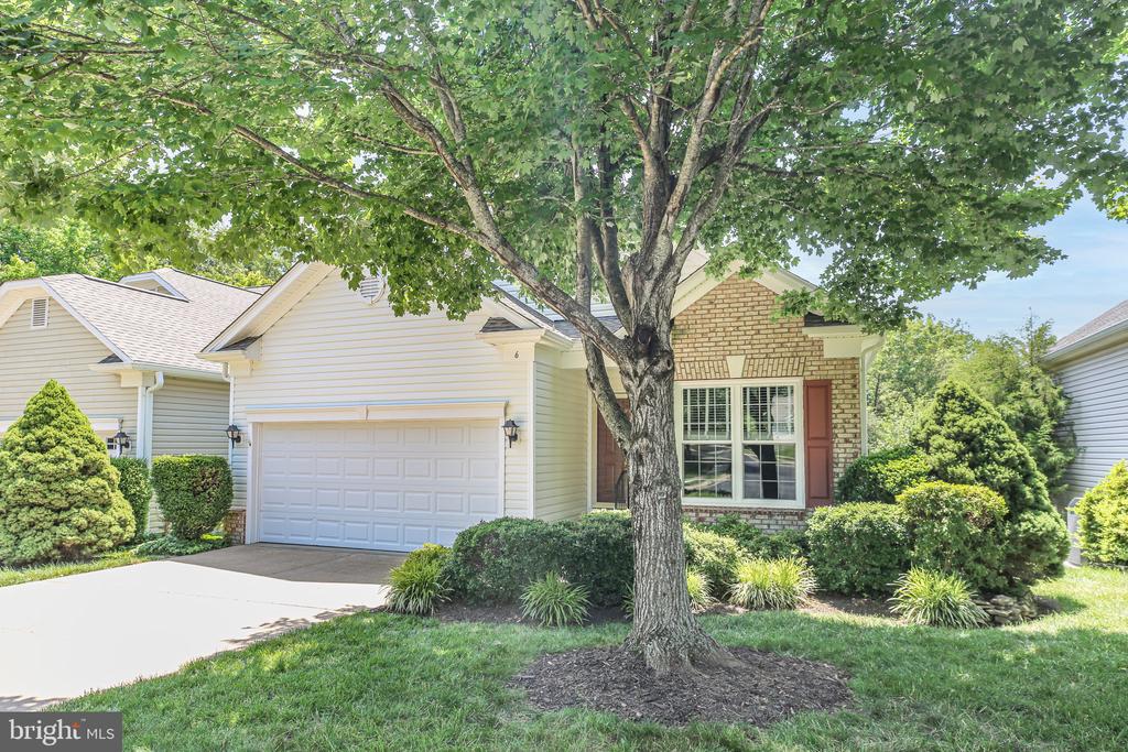 6 Sugargrove Dr