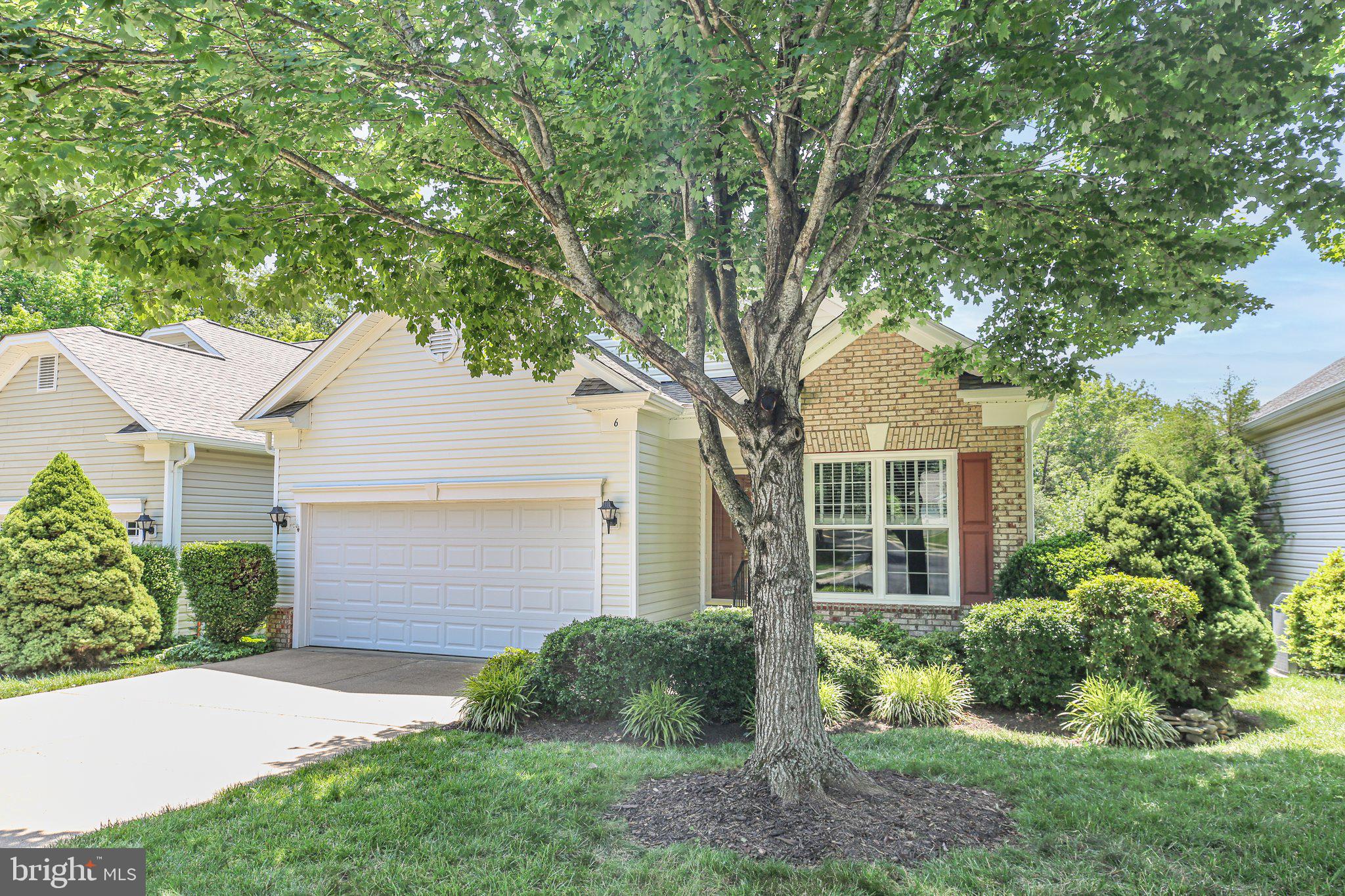 6 Sugargrove Dr