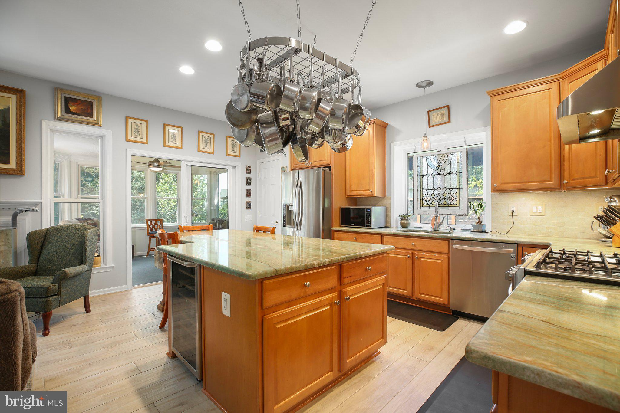 6 Sugargrove Dr