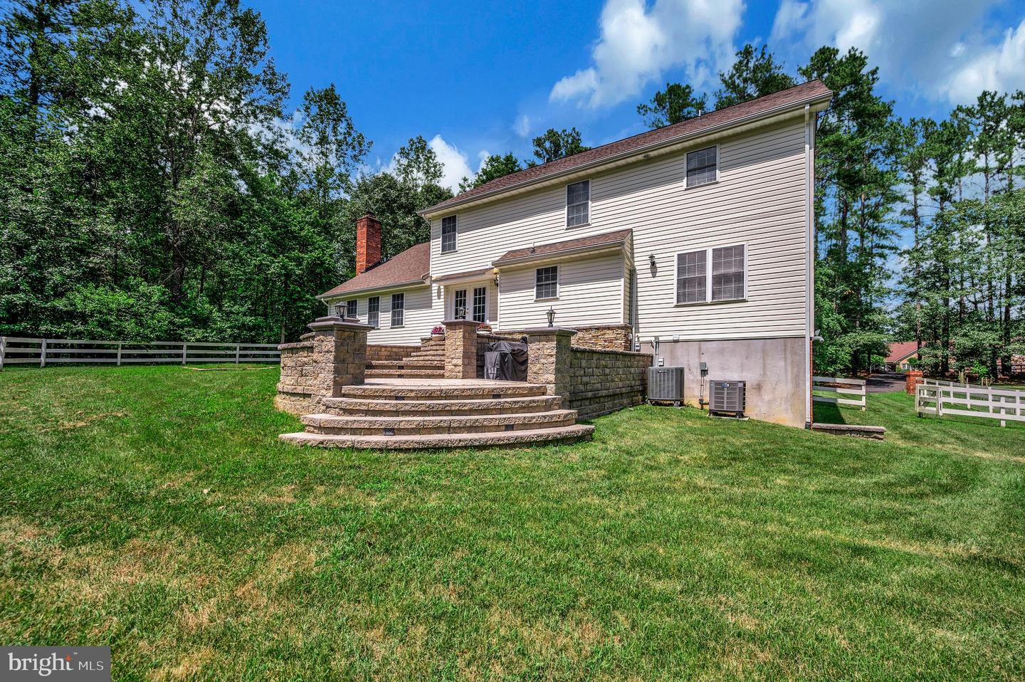8 Wilderness Ct