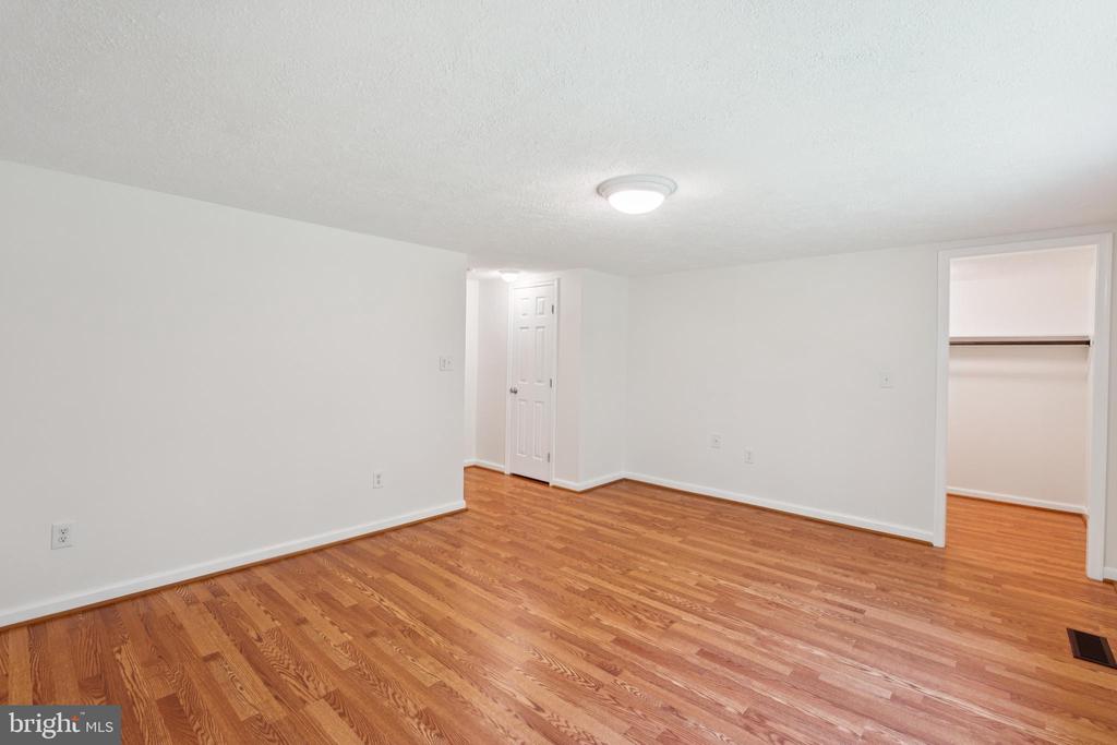 130 Longview Dr