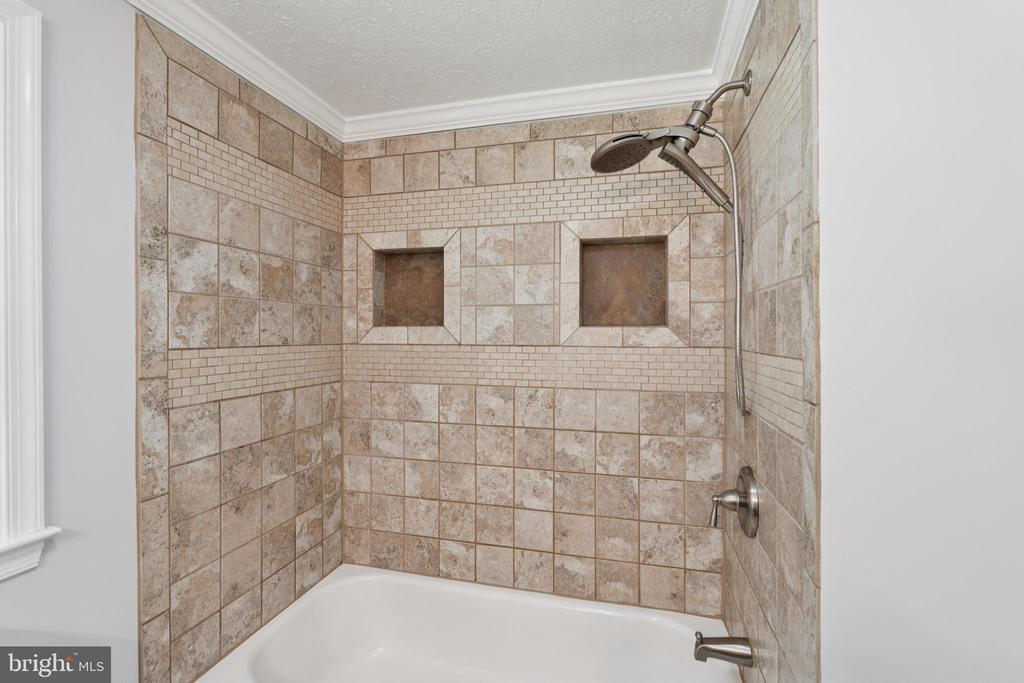 130 Longview Dr