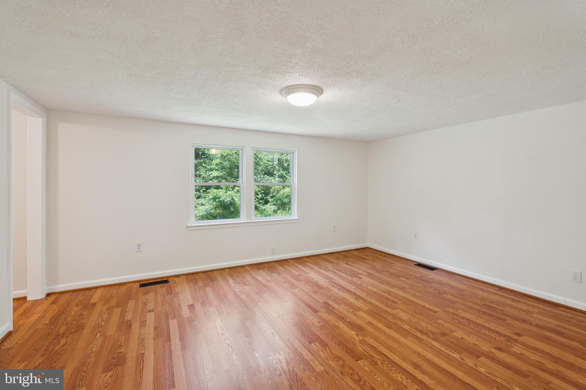 130 Longview Dr