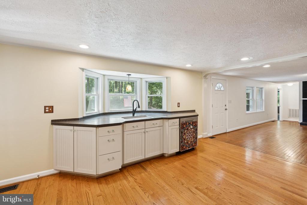 130 Longview Dr
