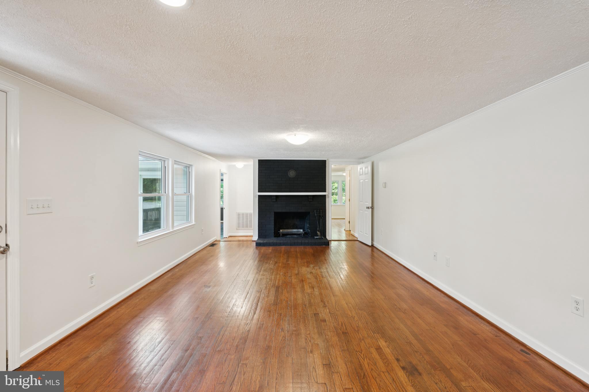 130 Longview Dr