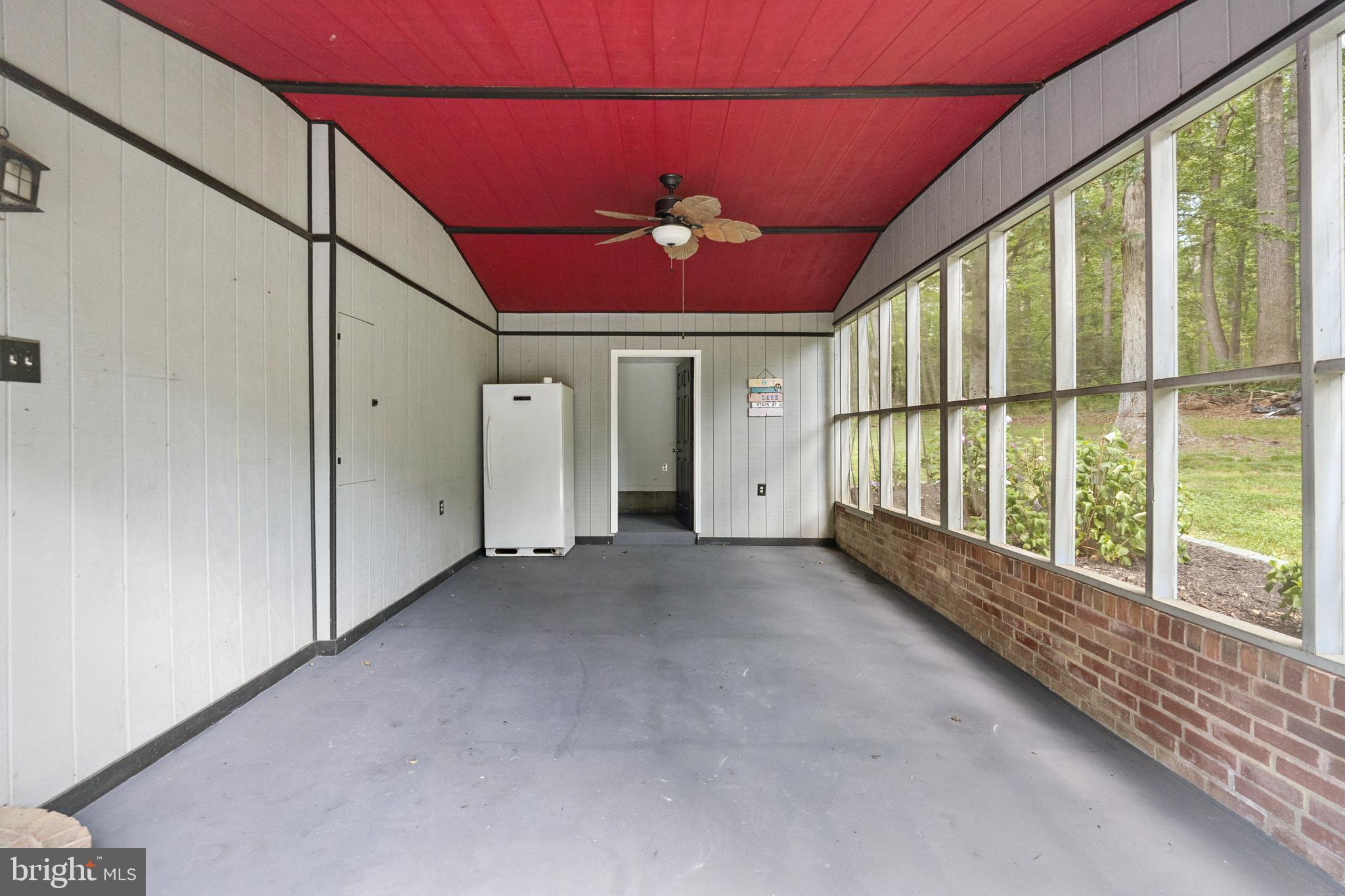 130 Longview Dr