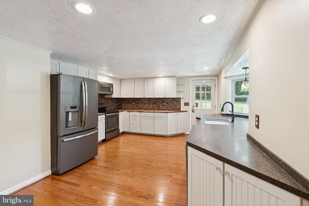130 Longview Dr