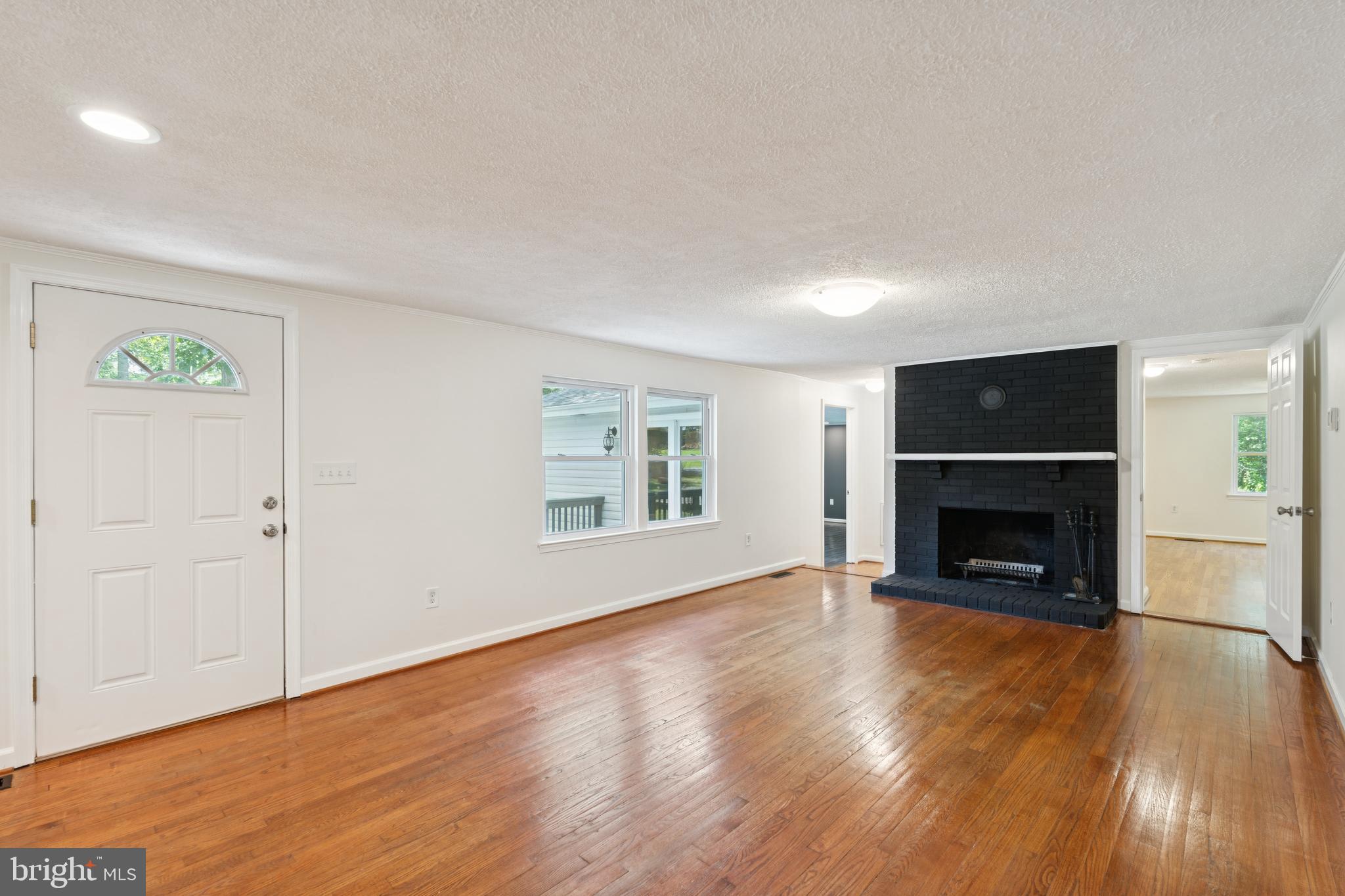 130 Longview Dr