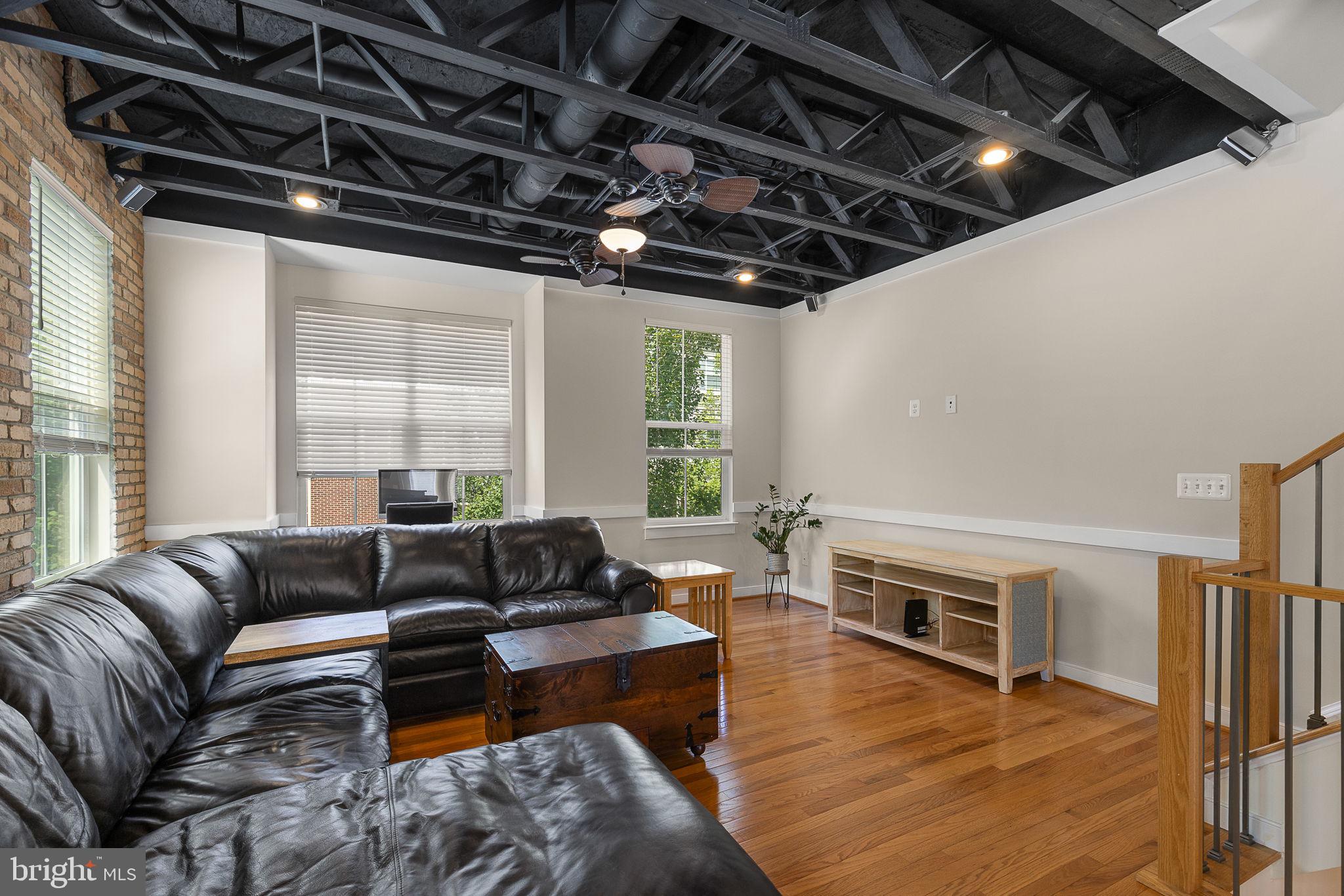 111 Saginaw Dr