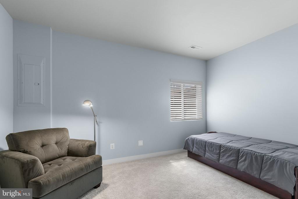 111 Saginaw Dr