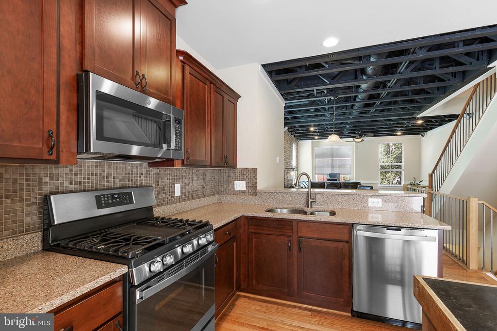 111 Saginaw Dr