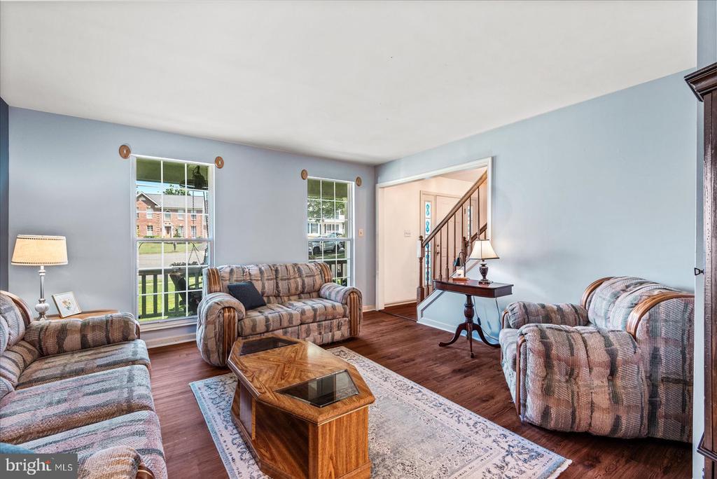 7 Fieldstone Ct