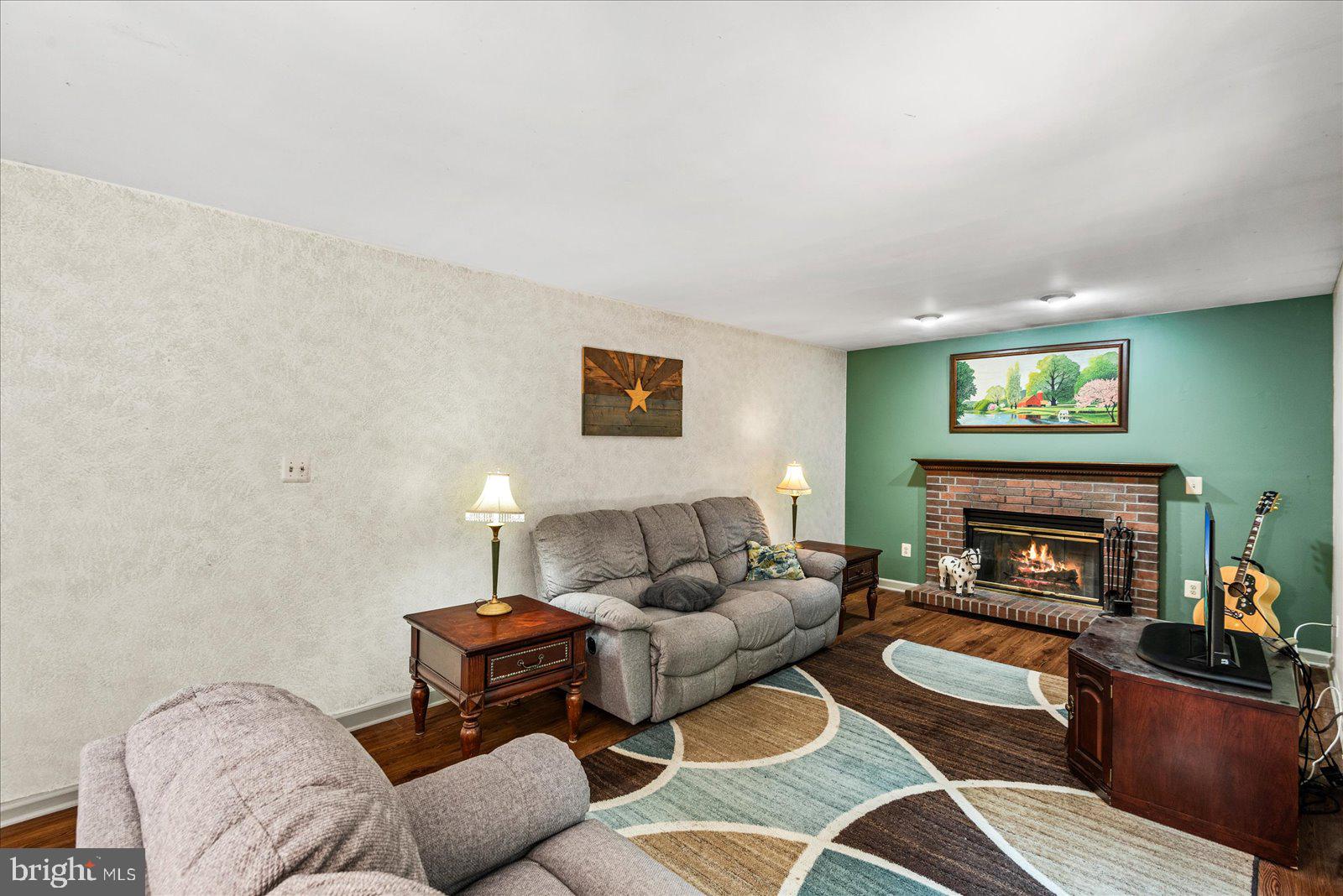 7 Fieldstone Ct