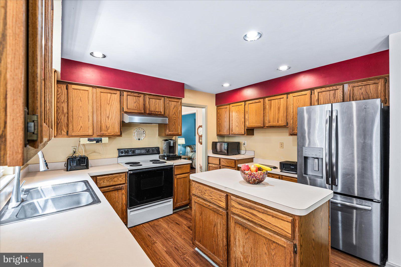 7 Fieldstone Ct