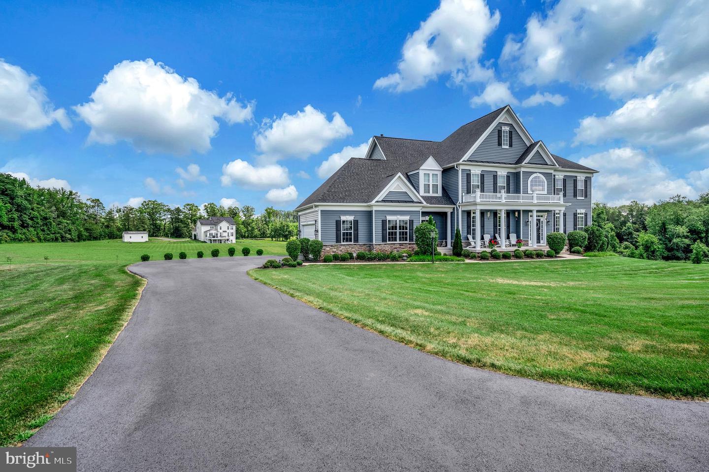 1020 Fila Ct