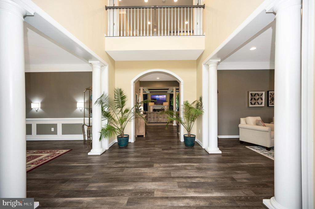 1020 Fila Ct
