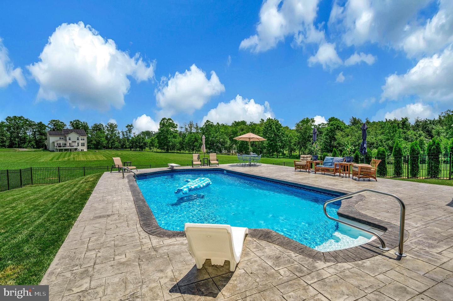 1020 Fila Ct