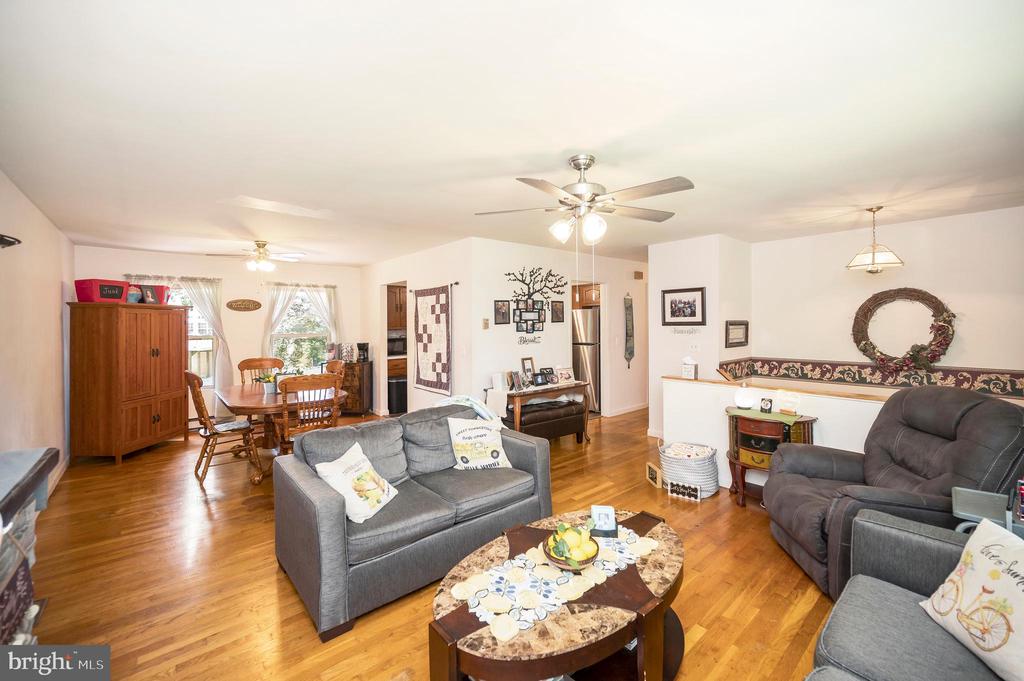 109 Joshua Rd