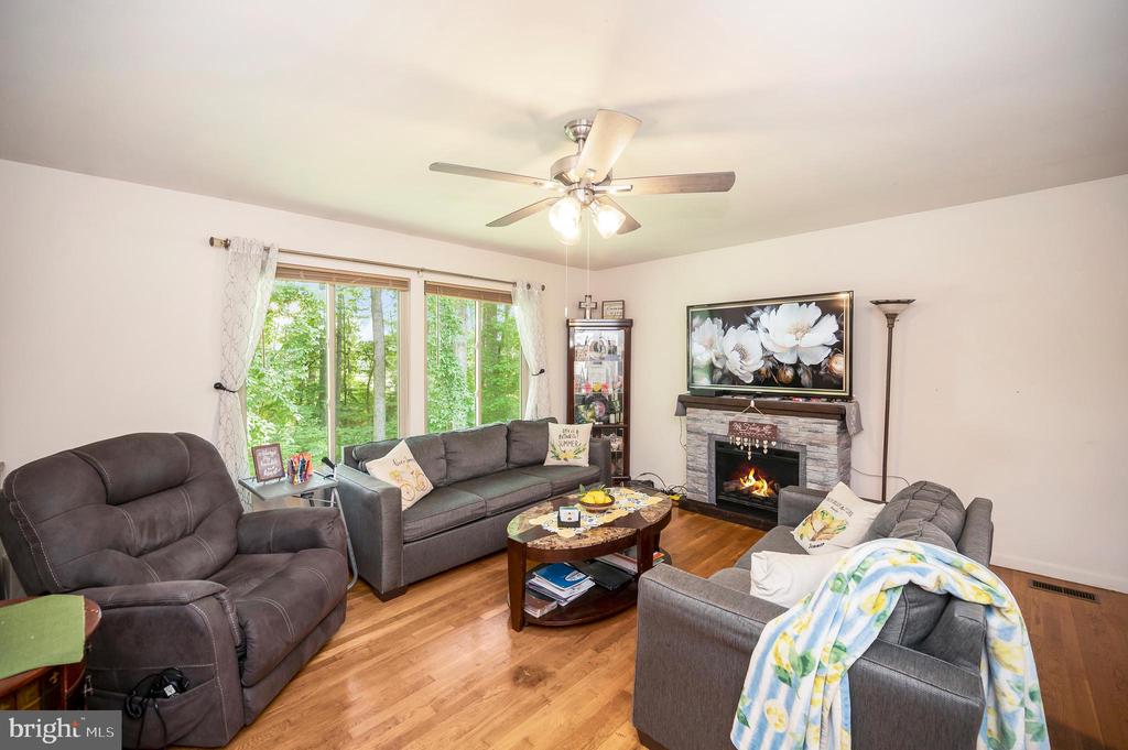 109 Joshua Rd